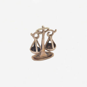 9ct Gold Libra Charm - Secondhand