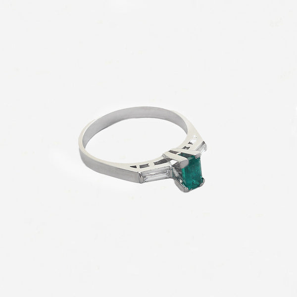 Emerald & Diamond Ring in 18ct White Gold - Secondhand