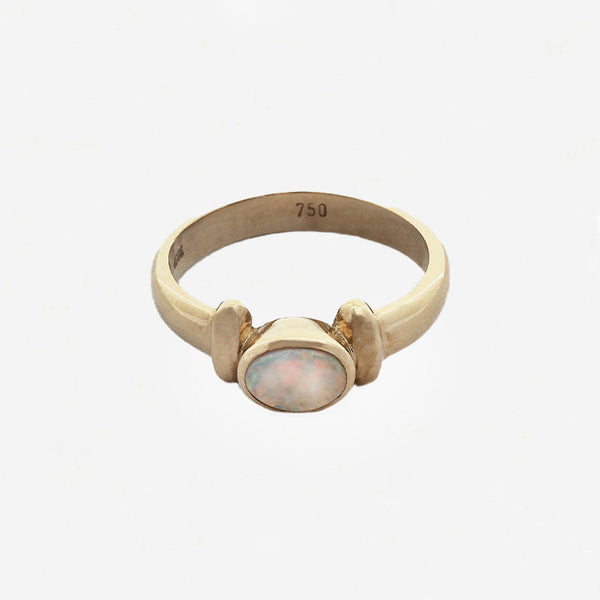 Opal Ring in 18ct Yellow Gold - Secondhand