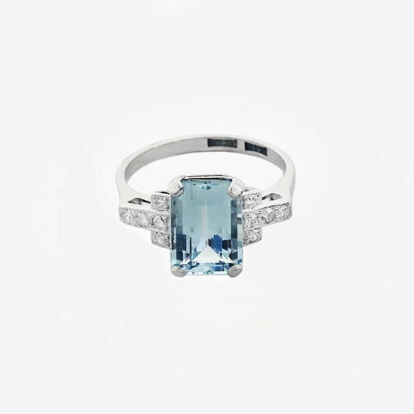 Aquamarine & Diamond Ring in 18ct White Gold - Secondhand