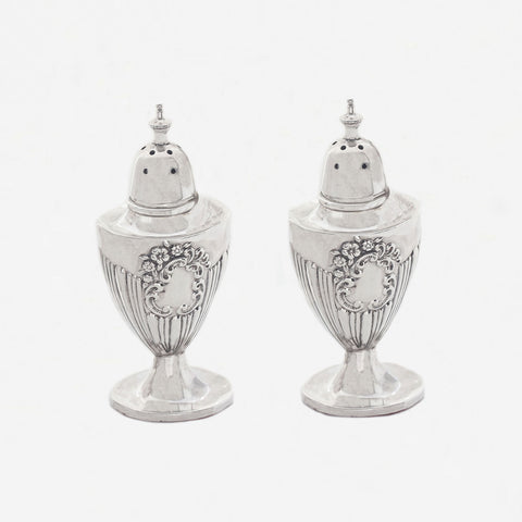 Edwardian Silver Pair of Peppers Hallmarked 1902 - Secondhand