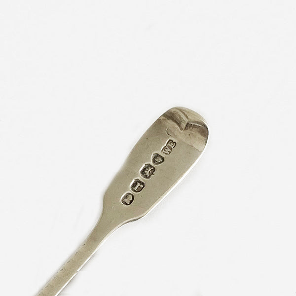 an antique william 4th salt spoon in silver dated 1832