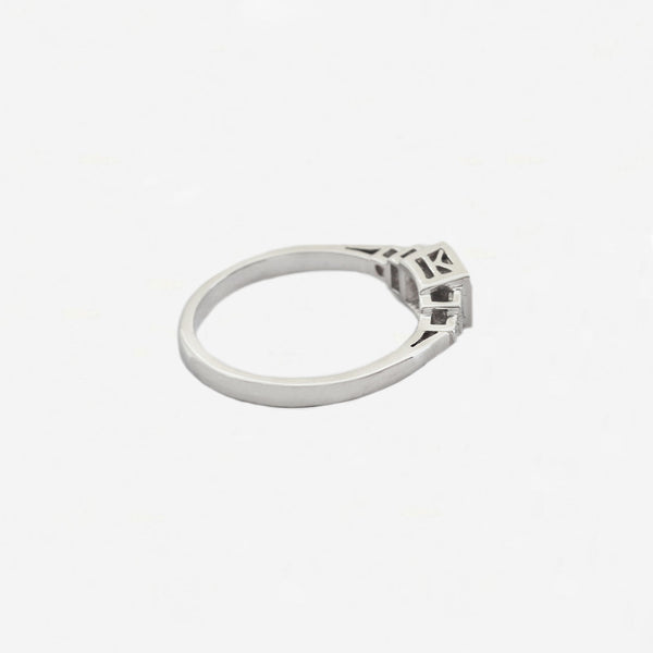 Diamond Ring in Platinum - Heritage Collection