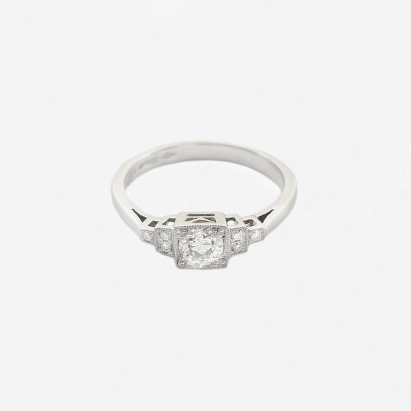 Diamond Ring in Platinum - Heritage Collection