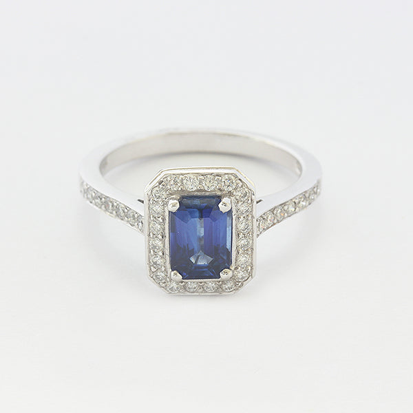 a beautiful sapphire diamond cluster ring rectangular shape in white gold